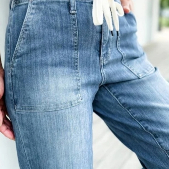 Judy Blue  Medium Wash Pull On Joggers - Picture 12 of 15